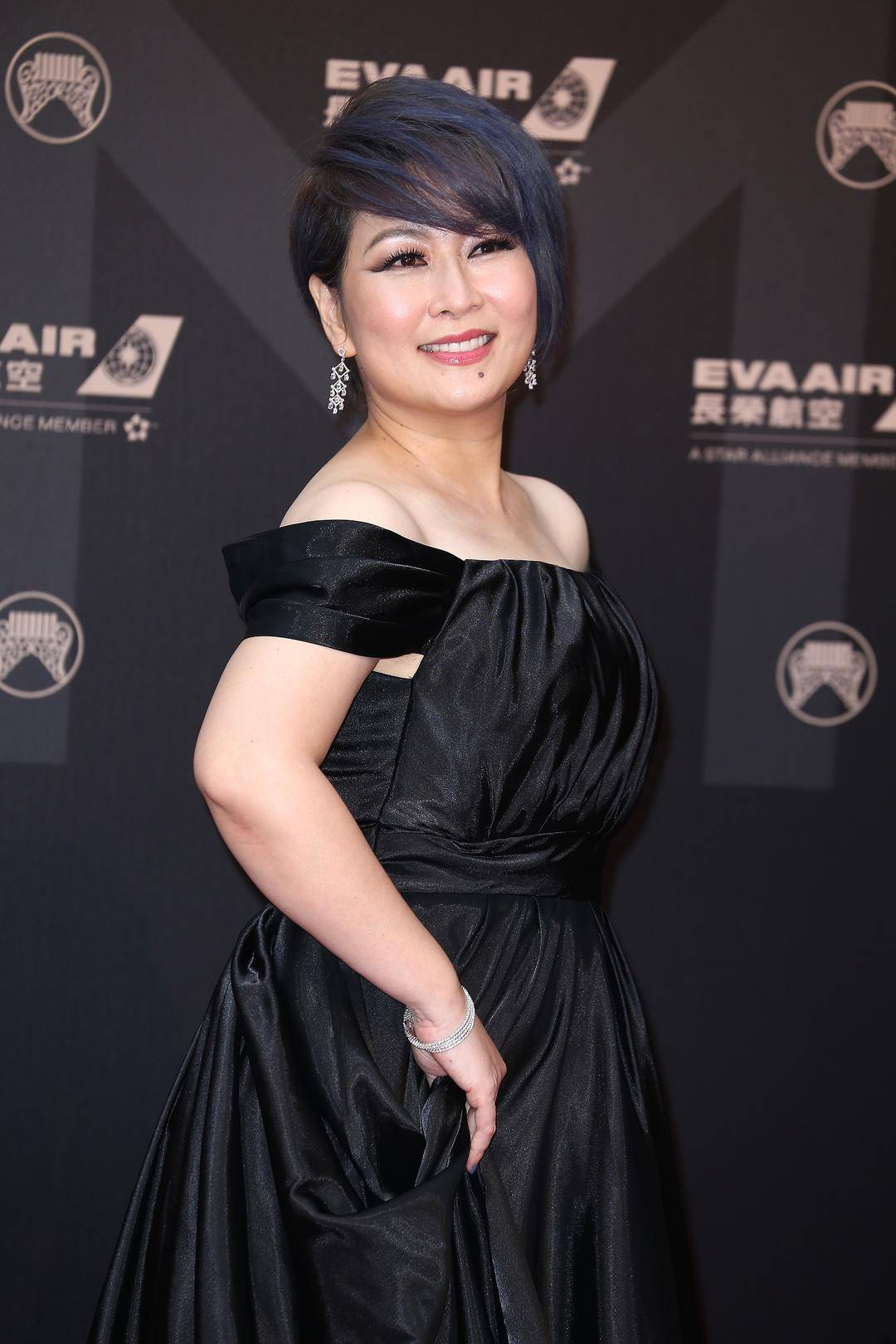 女歌手自曝曾被母亲要求“生吞鸡蛋”<strong></p>
<p>如何在币圈发币</strong>，不吃就挨打