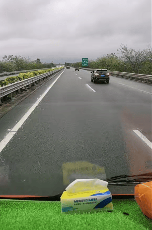 网友称高速路上“无奈倒车7公里”<strong></p>
<p>如何购买eth币</strong>，广东高速：拥堵或与清明将至有关