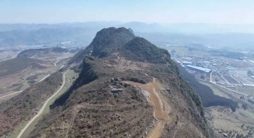 大山惊现6条裂缝<strong></p>
<p>如何购买eth币</strong>，附近100多户居民害怕垮塌晚上不敢睡觉！和煤矿开采有关！当地回应……