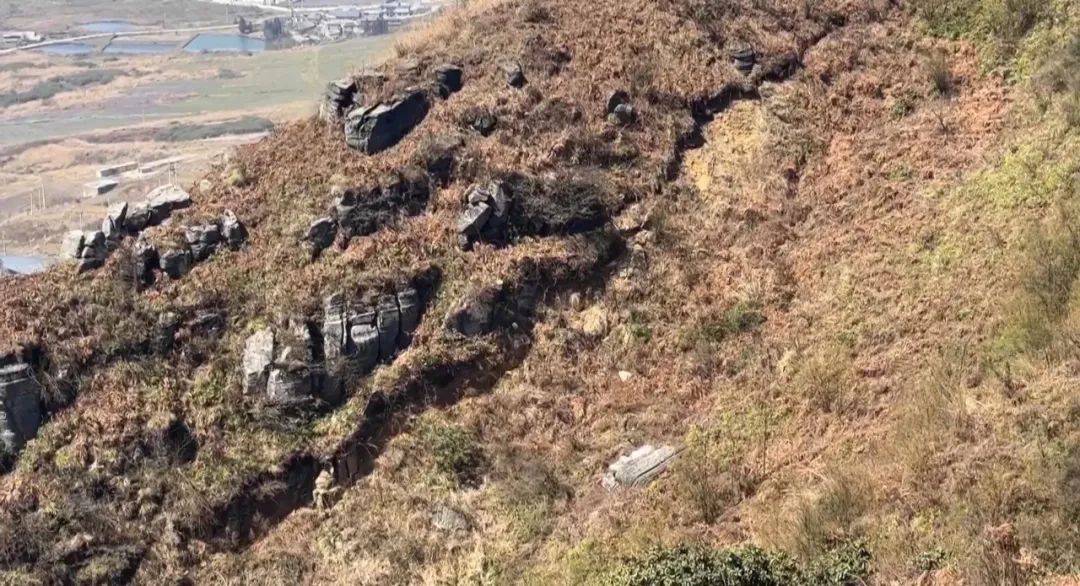 大山惊现6条裂缝<strong></p>
<p>如何购买eth币</strong>，附近100多户居民害怕垮塌晚上不敢睡觉！和煤矿开采有关！当地回应……