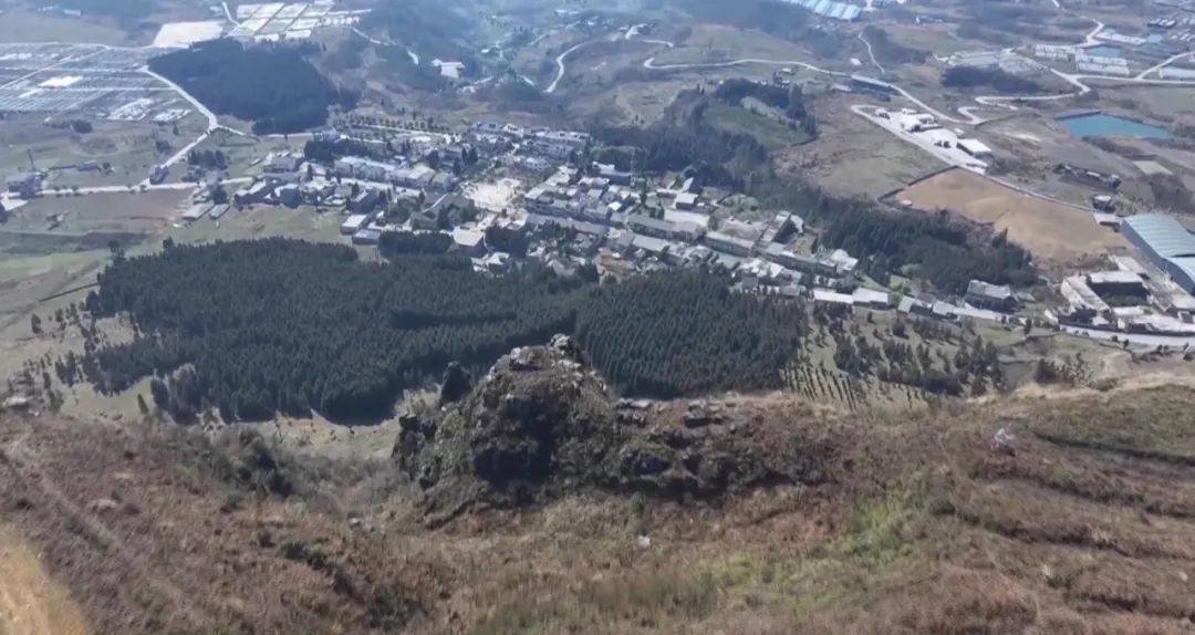大山惊现6条裂缝<strong></p>
<p>如何购买eth币</strong>，附近100多户居民害怕垮塌晚上不敢睡觉！和煤矿开采有关！当地回应……