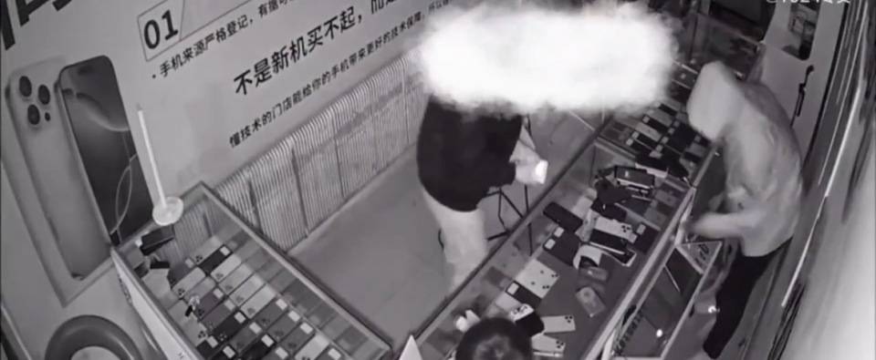 4名少年偷手机89部还发视频炫耀<strong></p>
<p>炒币如何看盘</strong>，店主：贼抓了又放，手机向谁要