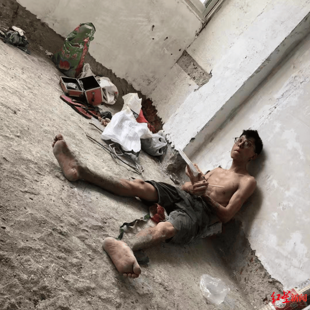 小伙搬砖9年攒200万<strong></p>
<p>电子货币如何交易</strong>，修别墅买车：宁愿不要这些钱，若时间倒流想好好读书