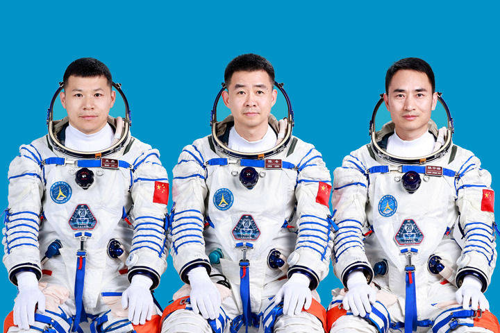 神二十乘组简历来了！有航天员三入太空<strong></p>
<p>如何充币</strong>，还有一位神秘“乘客”
