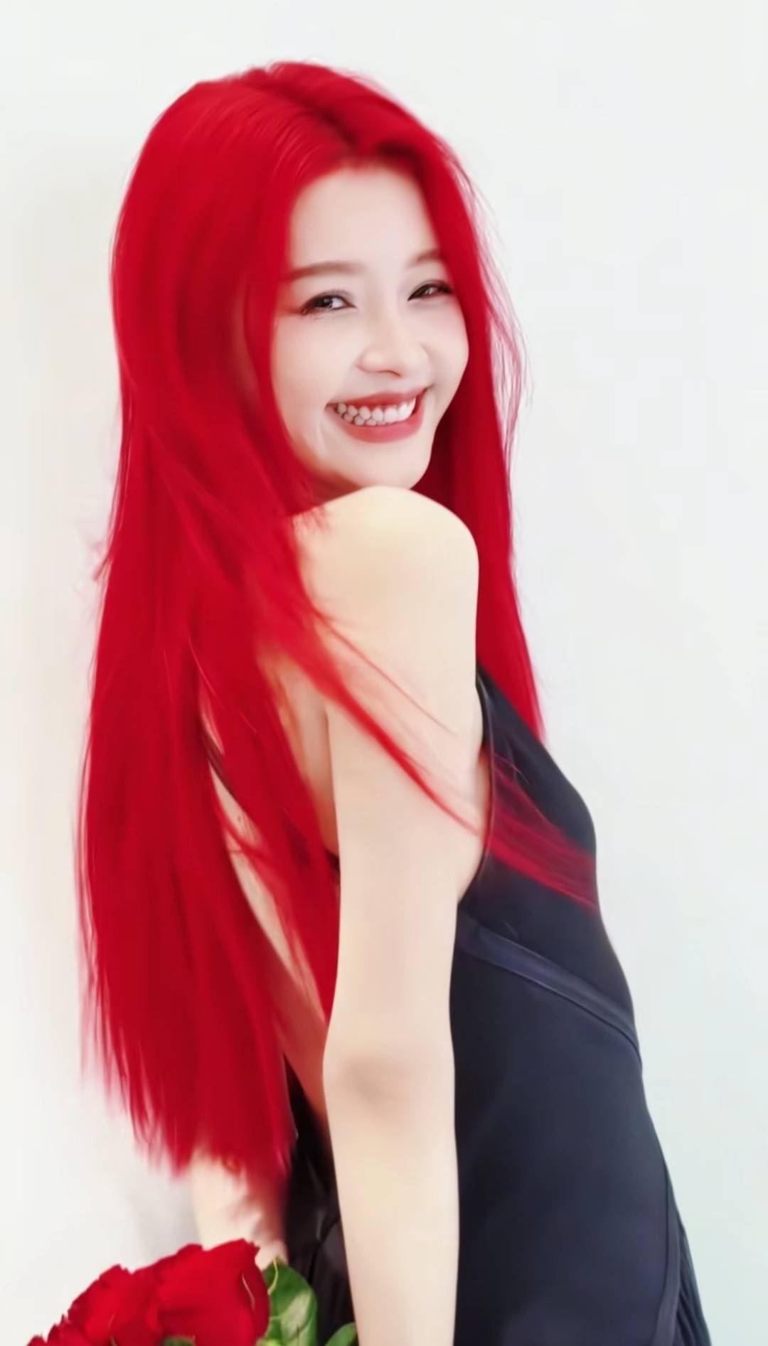 女演员染红色头发<strong></p>
<p>如何成为炒币高手</strong>，称“吃了三天过敏药才敢染”