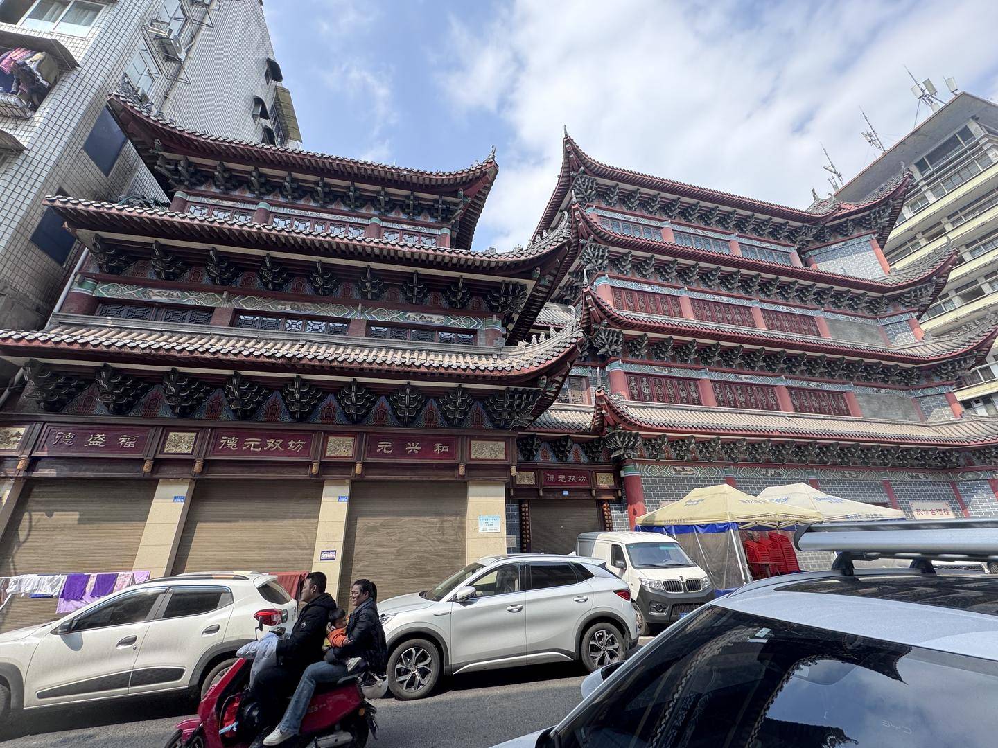 一起诉讼背后<strong></p>
<p>可转换公司债券怎么交易</strong>，宜宾前首富“险被送精神病院”风波丨红星深度