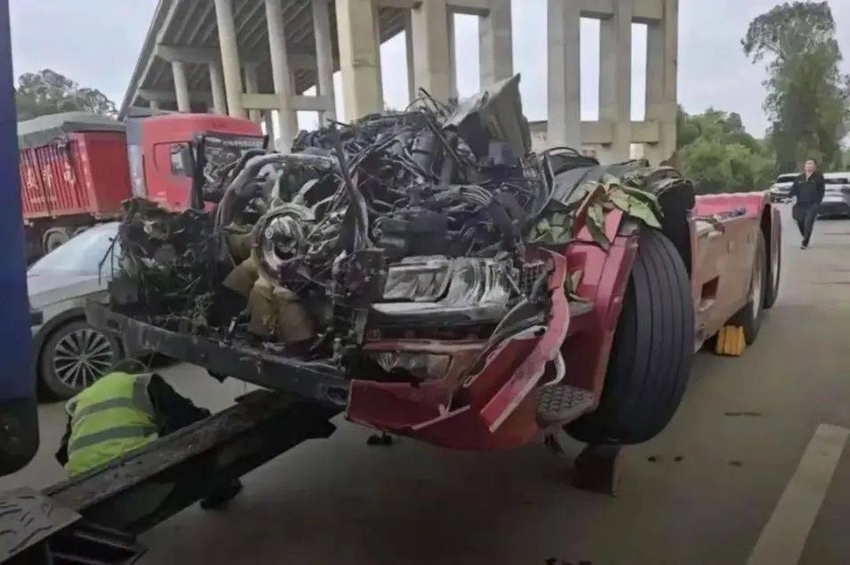 确认身亡！35岁网红司机清晨突发车祸<strong></p>
<p>币蛋网怎么样</strong>，事故原因正在调查