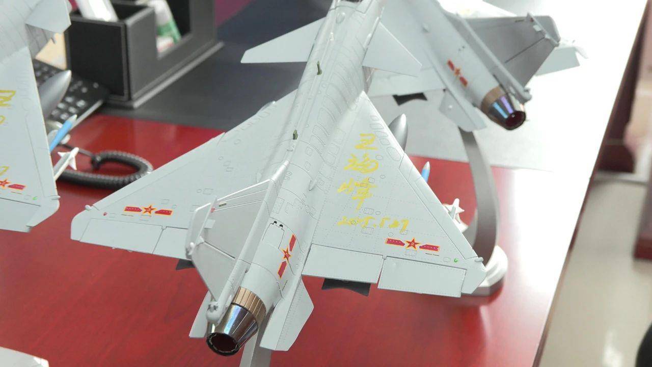 歼-10C总师：签不完<strong></p>
<p>y币怎么刷</strong>，根本签不完…