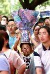 突然！一大批“靓仔”“靓女”涌入深圳街头！有人疯狂应援<strong></p>
<p>币虎全球怎么样</strong>，有人边笑边哭