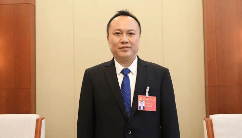 被免职7天<strong></p>
<p>龙</strong>，葛永罡官宣落马