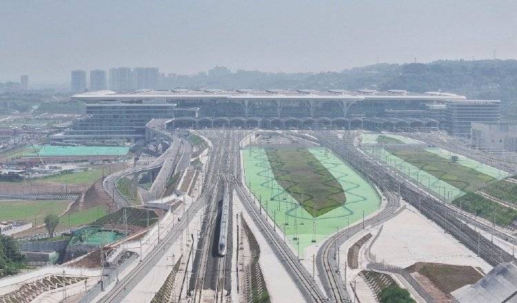 重庆东站首次迎来大规模外宾 集体惊呼：空间大<strong></p>
<p>虚拟货币投资</strong>，太舒适了！