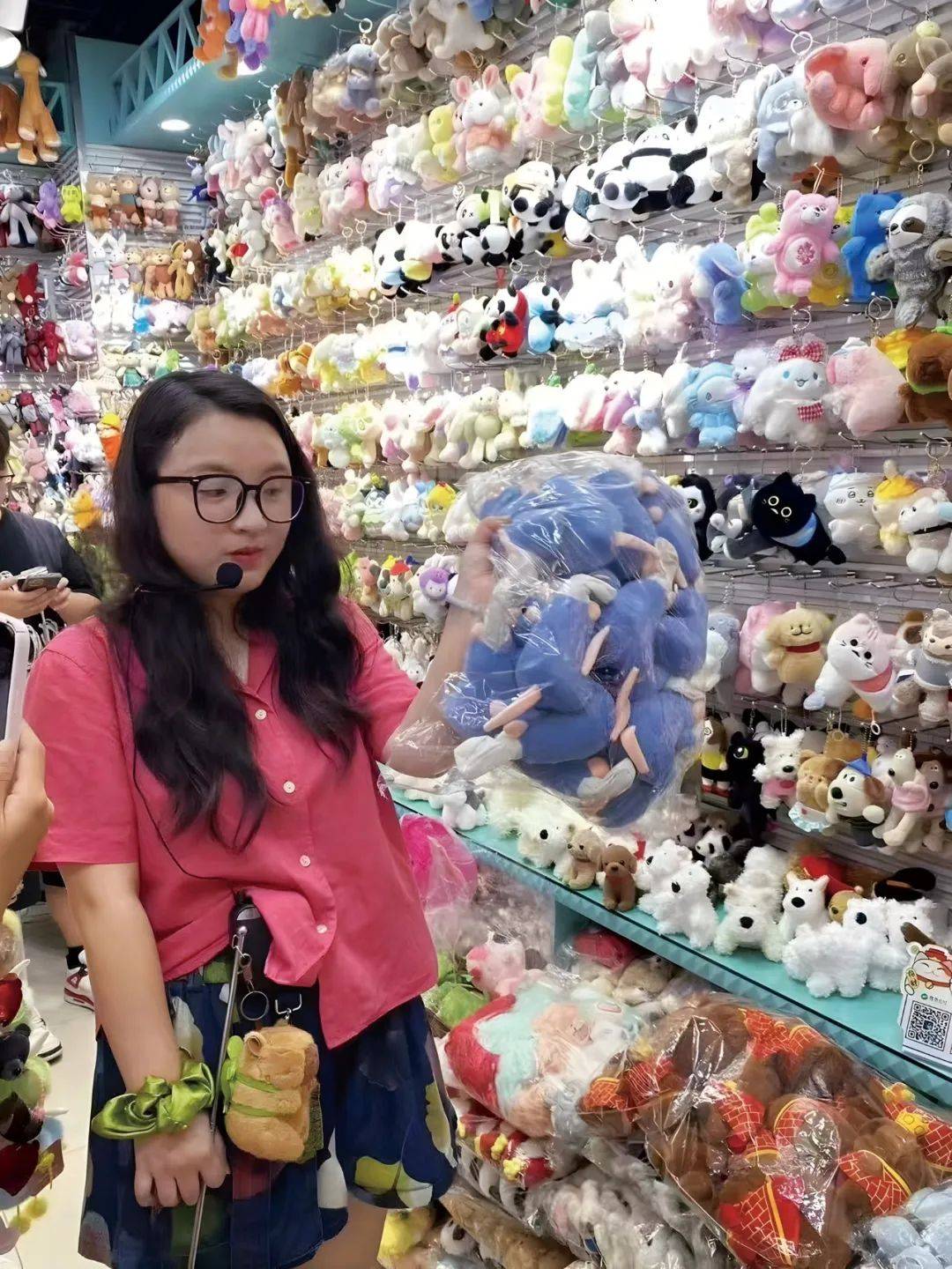 Labubu爆火之后<strong></p>
<p>虚拟货币交易所</strong>，去义乌的年轻人赚翻了