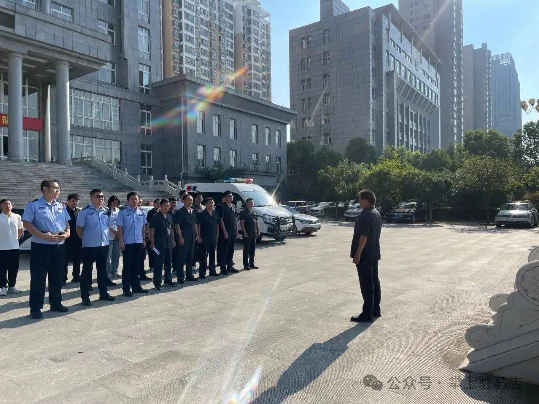 现场画面曝光！河南驻马店出动多名干警<strong></p>
<p>虚拟货币实时行情</strong>，多人被带走！