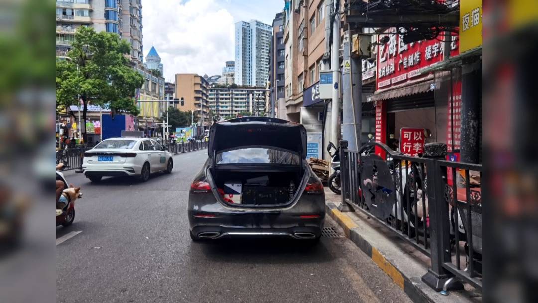 塑料夫妻情？贵阳男子违章被抓<strong></p>
<p>以太坊最新价格行情</strong>，开口第一句：“是老婆干的”！