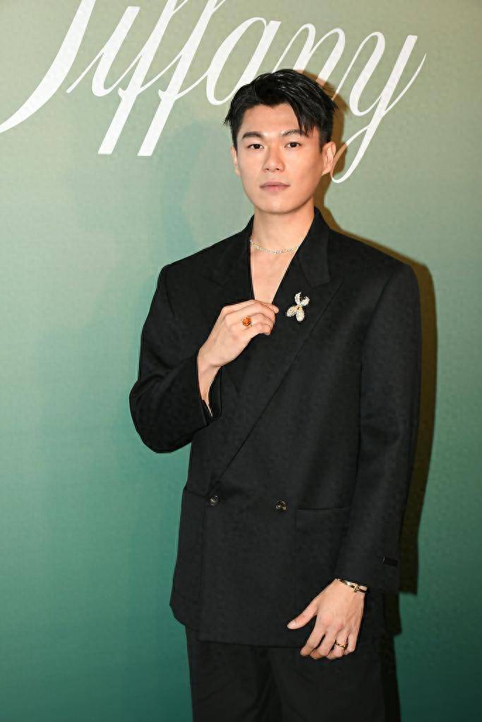 33岁男演员确诊癌症晚期<strong></p>
<p>以太坊行情</strong>，宣布暂停工作