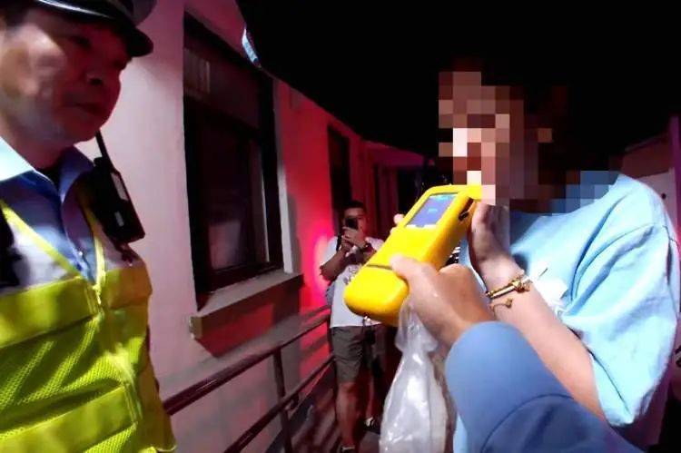 上海一女子开车肇事后<strong></p>
<p>以太坊行情</strong>，第一件事竟是逃回家喝酒……已被刑拘！