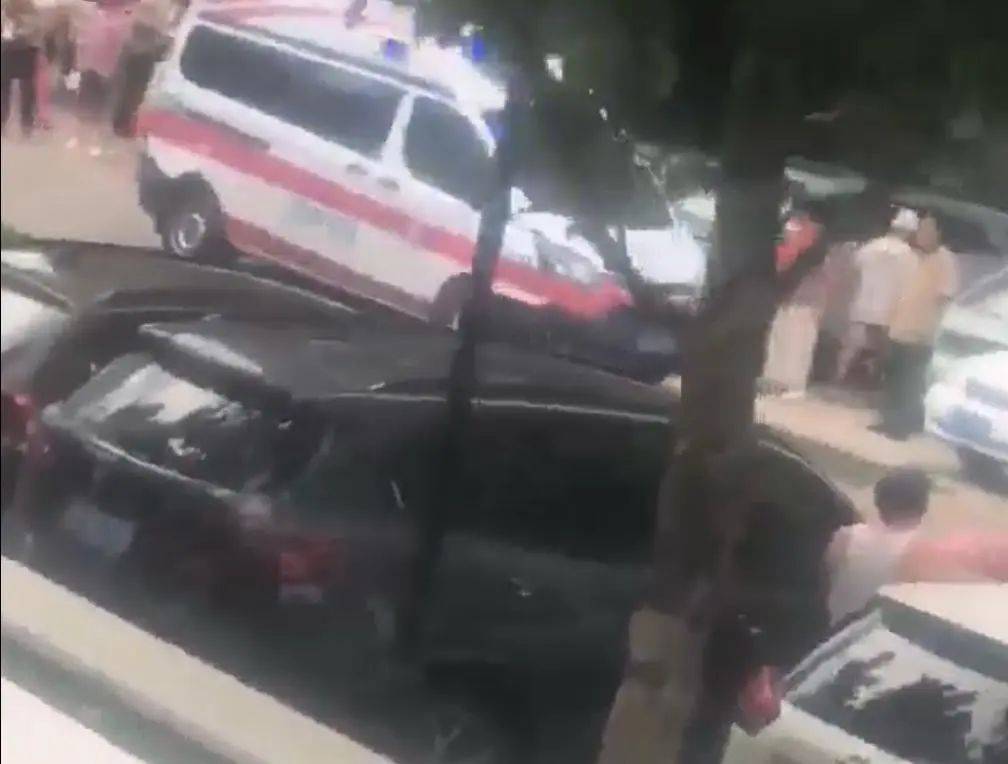 突发！山东一小区内部道路发生车祸<strong></p>
<p>以太坊美元价格</strong>，致1死4伤，警方通报→
