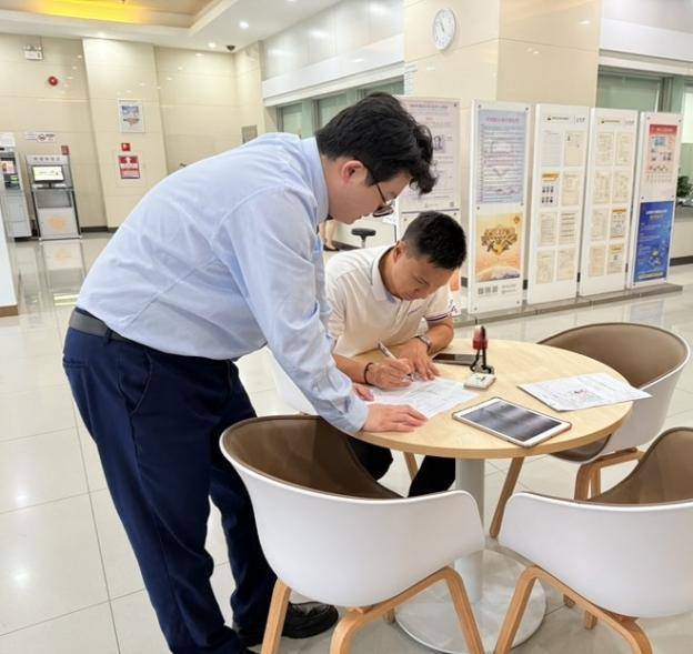算清融资每一分钱<strong></p>
<p>以太坊今日行情</strong>，深圳农商银行“贷款明白纸”帮助企业理清融资账目