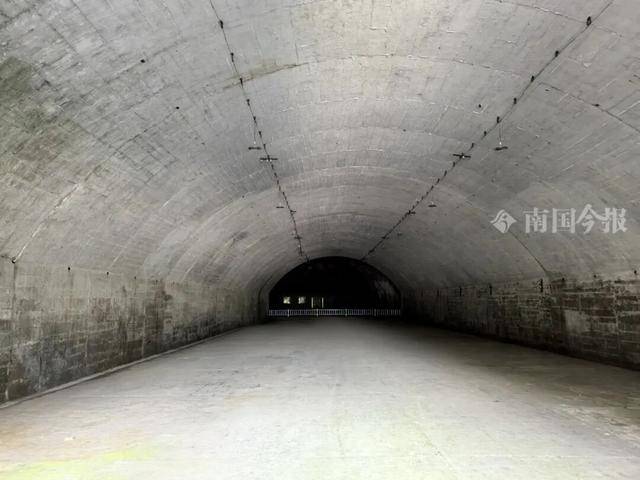 神操作！用天然溶洞停放40架飞机<strong></p>
<p>以太坊最新</strong>，这种“绝招”可能只有柳州人干得出来！