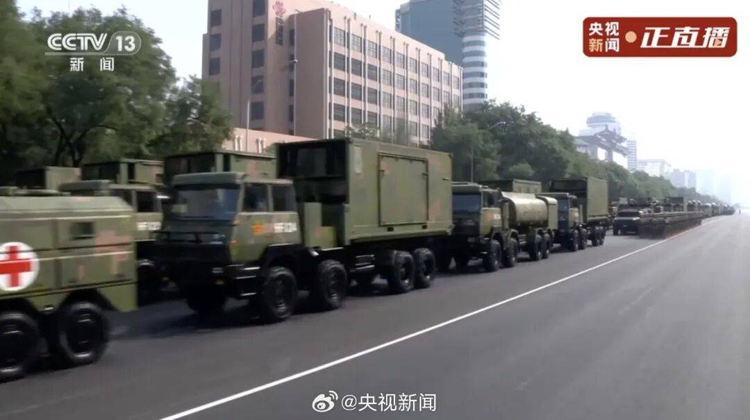 歼20S、DF61导弹<strong></p>
<p>以太坊实时价格</strong>，震撼亮相！三支兵种首次亮相天安门广场，空中梯队战机起飞