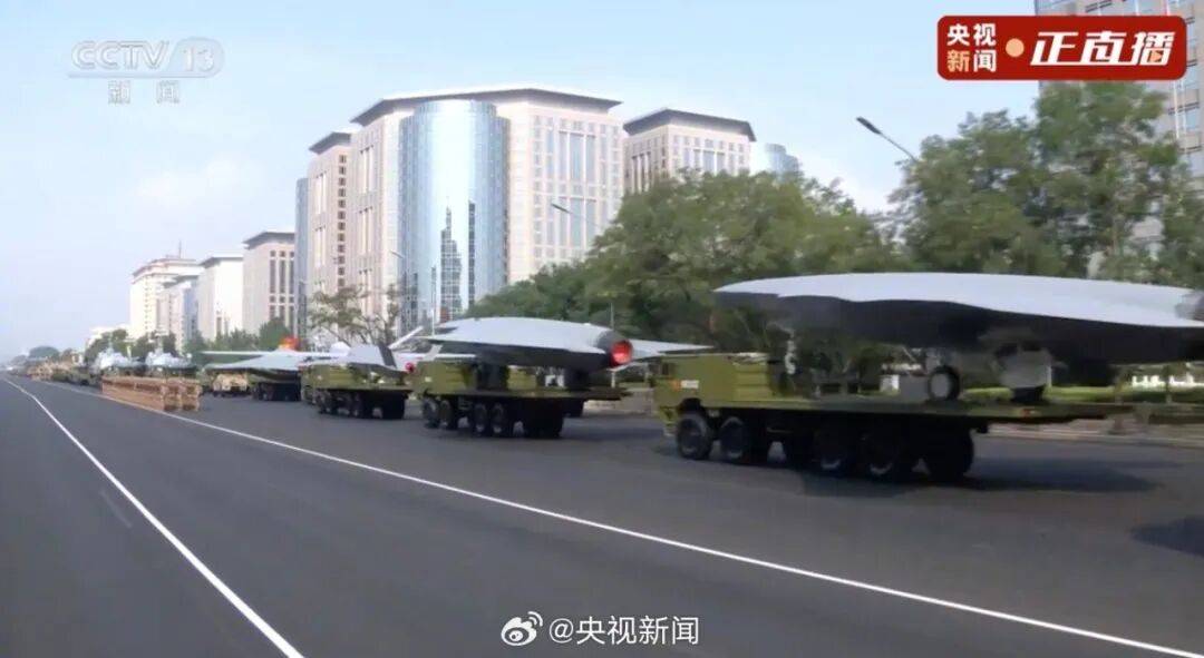 歼20S、DF61导弹<strong></p>
<p>以太坊实时价格</strong>，震撼亮相！三支兵种首次亮相天安门广场，空中梯队战机起飞