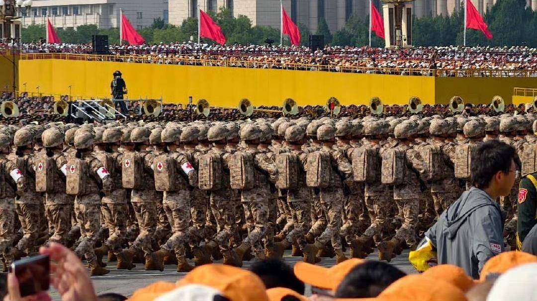 中国台湾艺人赖冠霖晒阅兵观礼照<strong></p>
<p>以太坊实时走势</strong>，并发文“祝祖国繁荣昌盛”，评论区被网友刷屏