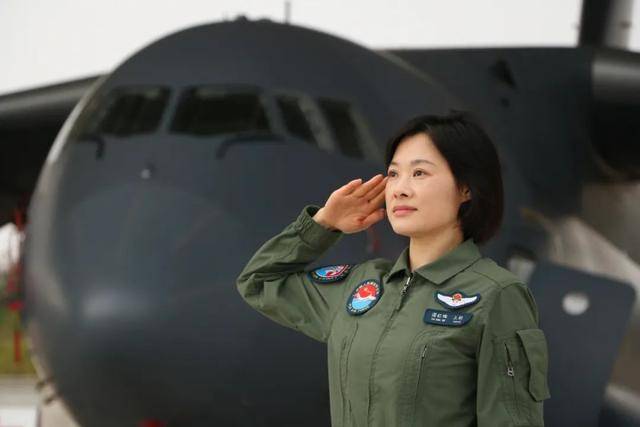 阅兵最帅女机长<strong></p>
<p>以太坊实时走势</strong>，是她！