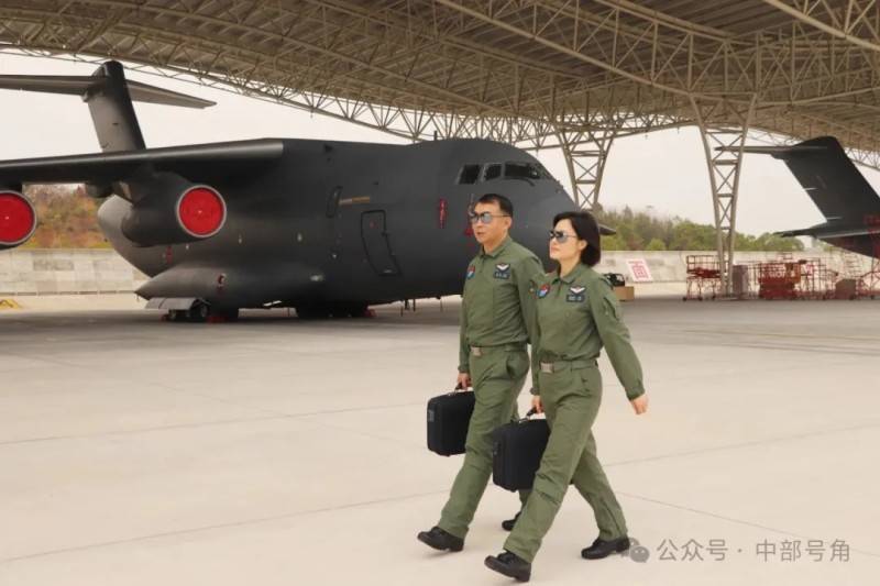 运油-20A女机长刷屏<strong></p>
<p>以太坊实时走势</strong>，她是谁？