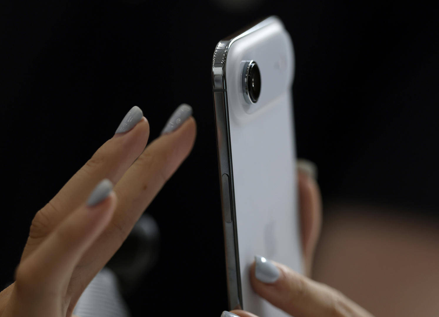 放弃实体SIM卡的iPhone能买吗：三大运营商均推进<strong></p>
<p>以太坊价格走势</strong>，联通用户或成首批尝鲜者
