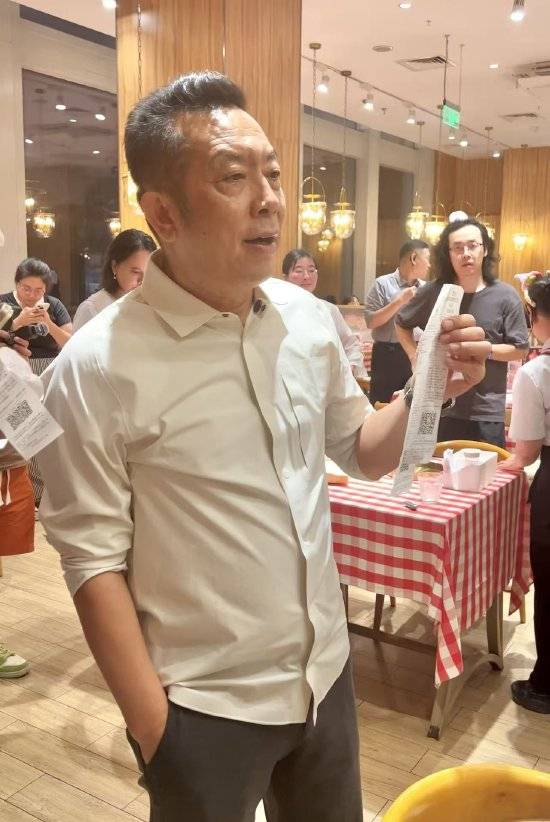 西贝贾国龙再怼罗永浩：这个人简直太坏了<strong></p>
<p>以太坊走势</strong>，狗咬我一口，我不能去咬狗一口