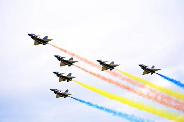 早八条丨《731》昨晚长春首映礼<strong></p>
<p>以太坊升级</strong>，今起全国公映／2025空军航空开放活动暨长春航空展展馆布局图揭晓