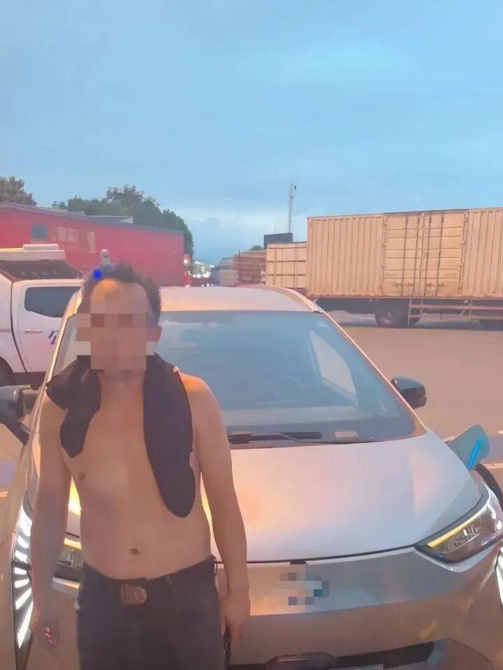 这是高速啊！新能源汽车突然没电<strong></p>
<p>以太坊币</strong>，司机蛮力推行2公里…