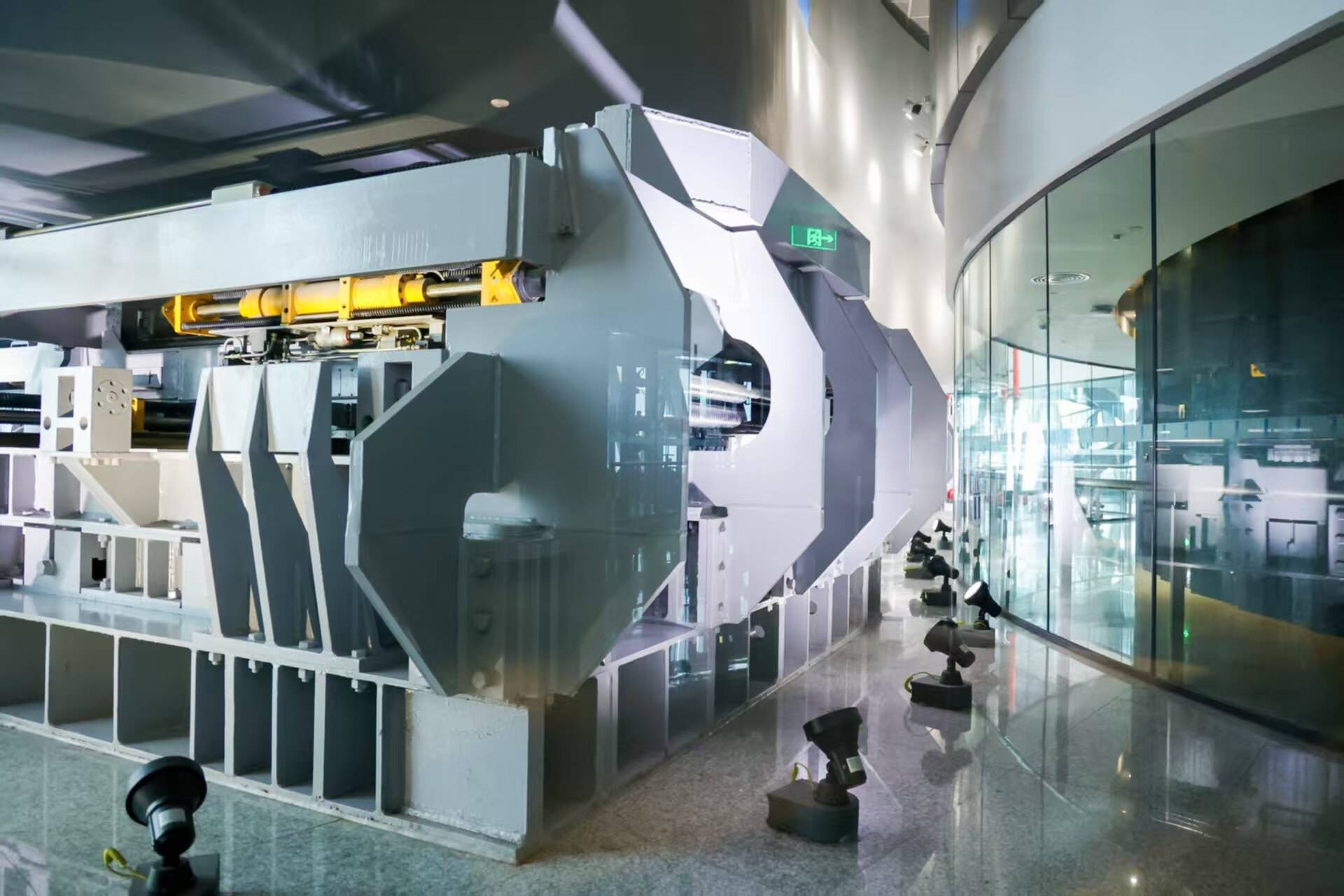 超强台风来袭<strong></p>
<p>以太坊币</strong>，广州塔“定塔神器”出现明显摆动