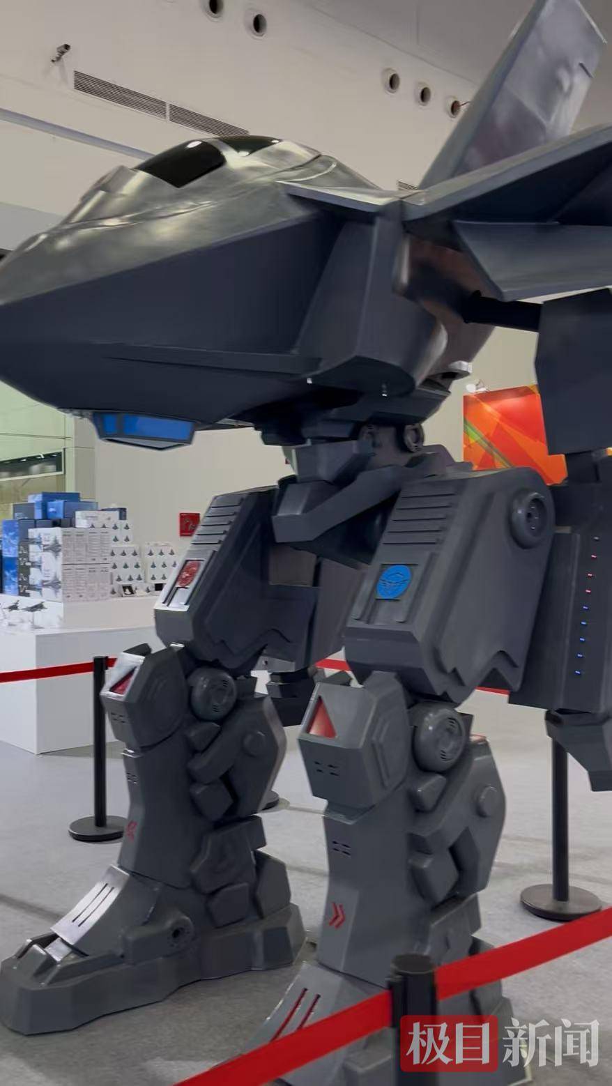 弹出福建舰<strong></p>
<p>以太坊大跌</strong>,变身“机器人”!歼-35战机机甲重磅亮相