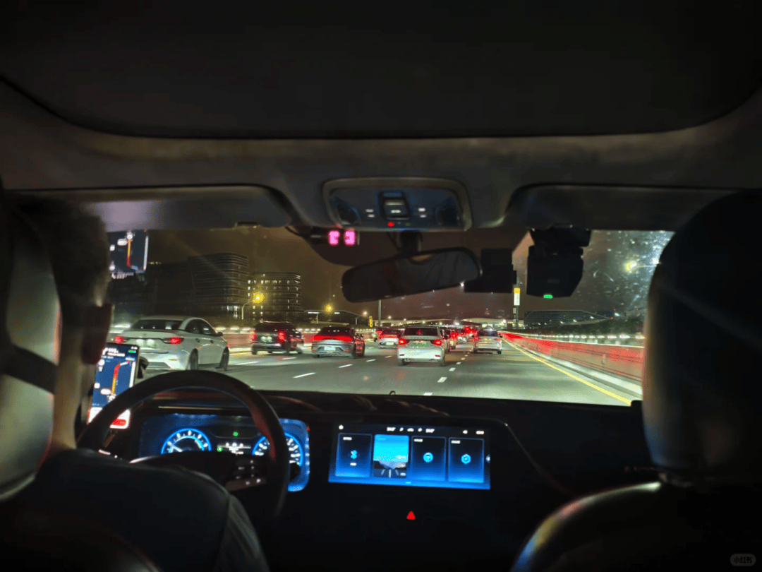 “不亚于春节回家”！凌晨5点<strong></p>
<p>以太坊大跌</strong>，深圳有人已经堵在路上……