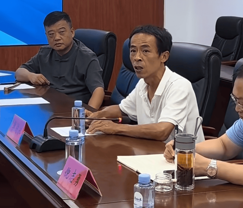 鸡排哥身后<strong></p>
<p>以太坊现在价格</strong>,景德镇着急了