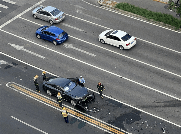 陈震谈劳斯莱斯车祸后续：对方为网约车<strong></p>
<p>以太坊币行情</strong>，已联系到伤者家属，会全力支付应该负担的赔偿