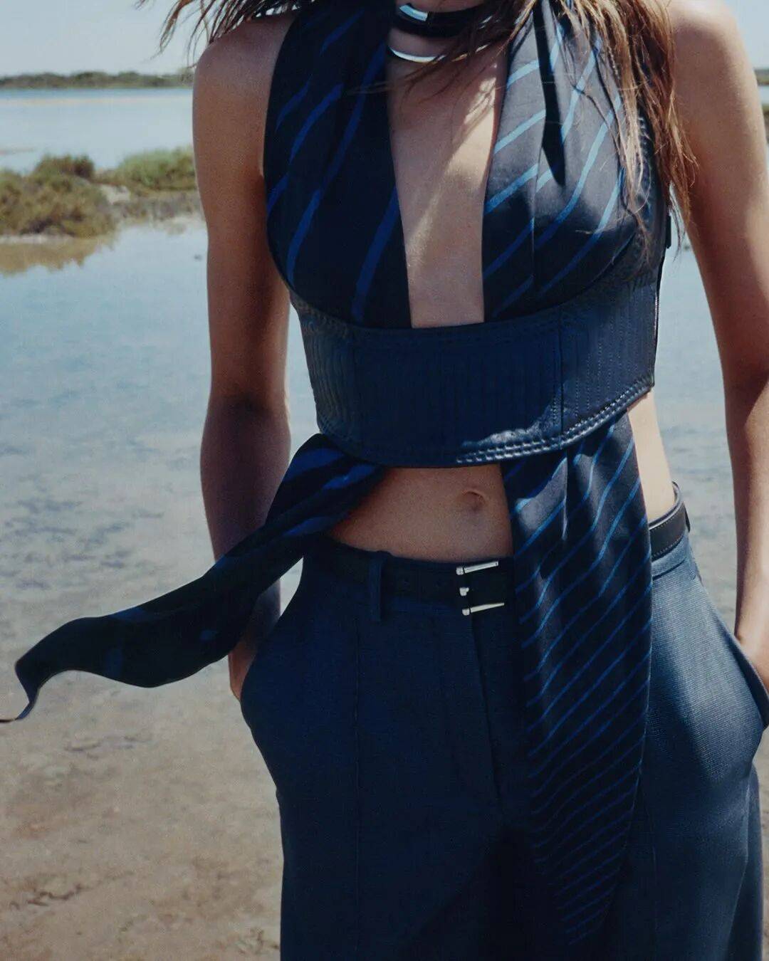 Hermès的女骑士<strong></p>
<p>以太坊币行情</strong>,在沙滩上自由驰骋