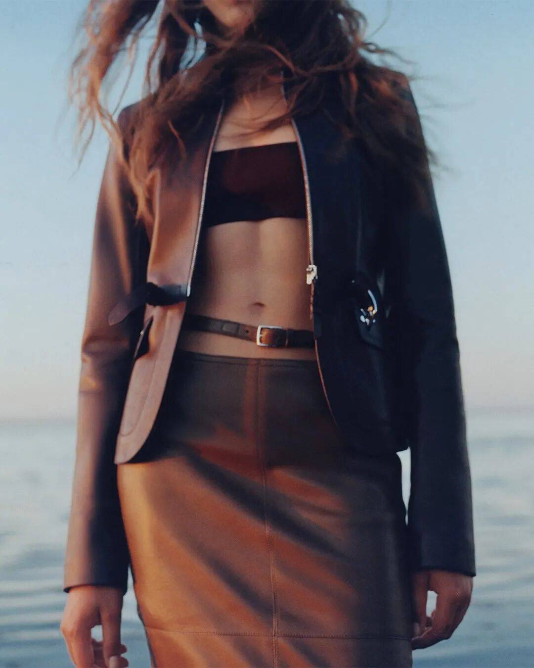 Hermès的女骑士<strong></p>
<p>以太坊币行情</strong>,在沙滩上自由驰骋