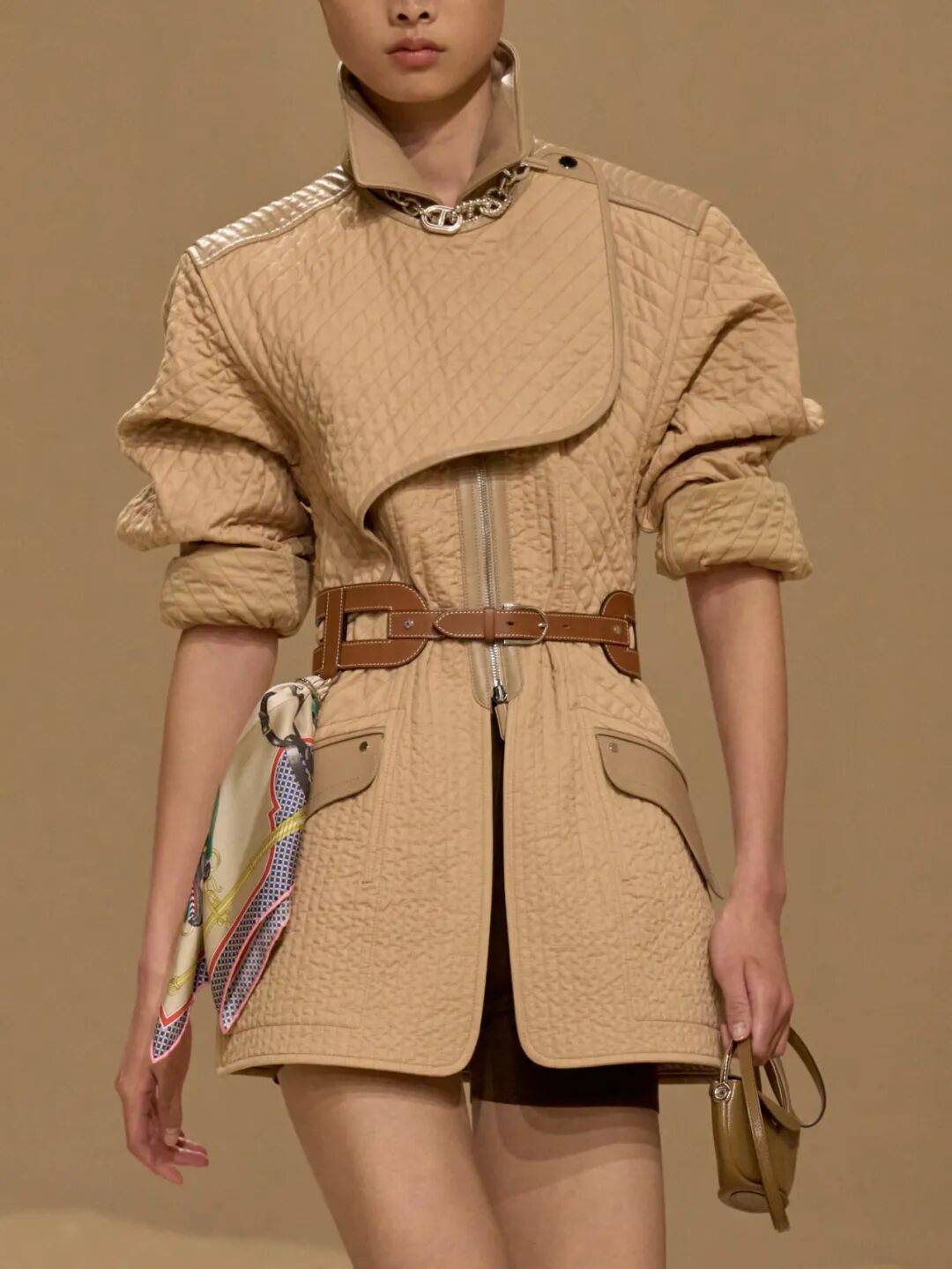 Hermès的女骑士<strong></p>
<p>以太坊币行情</strong>,在沙滩上自由驰骋