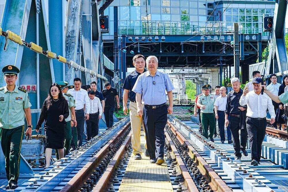 70年前<strong></p>
<p>以太坊美金价格</strong>,钱学森经罗湖口岸归国!武警广东总队深圳第二支队开展纪念活动