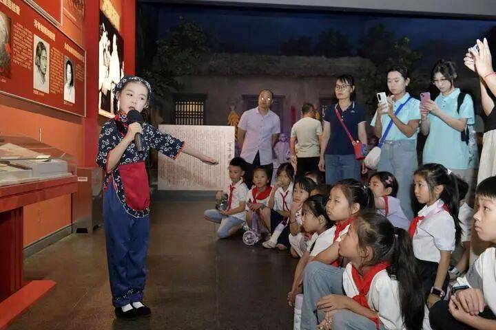 镜观·回响丨以文化人 以文育人