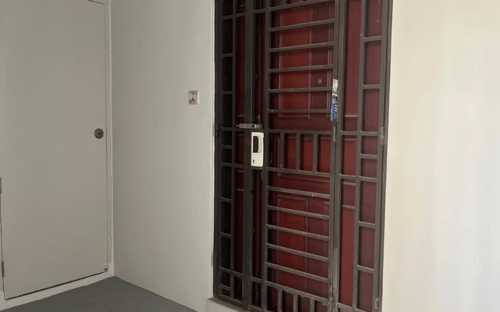 新加坡现双尸案：父亲成白骨<strong></p>
<p>以太坊币价格今日行情</strong>，剑桥博士女儿疑饿死，一家来自东北