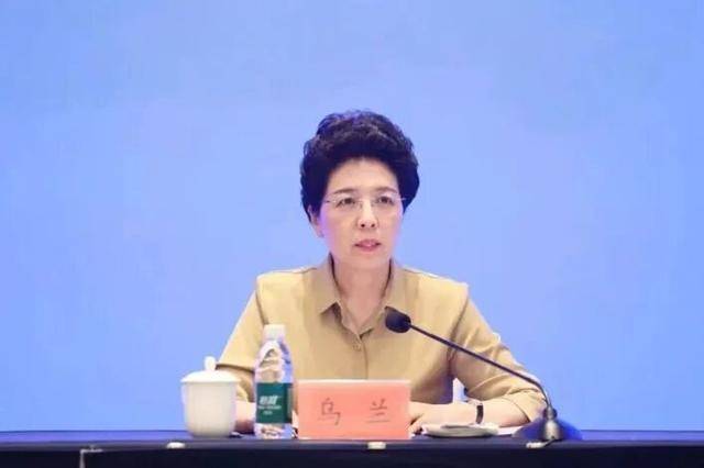 中央委员被“双开”<strong></p>
<p>以太坊创始人</strong>，62岁女副部任上被查！中纪委上周通报查处26人