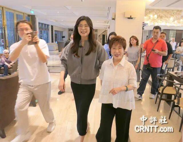 到底支持谁当党主席？当着郑丽文的面<strong></p>
<p>以太坊查询</strong>，洪秀柱说出了自己的答案