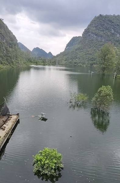 百色多个村庄被困水中已超半月<strong></p>
<p>以太坊查询</strong>，长涝难退为何重演？