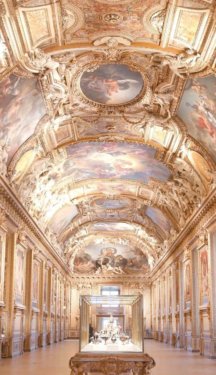 法国卢浮宫多件藏品被盗最新消息：一件文物在博物馆外被发现时已损毁<strong></p>
<p>以太坊币价格</strong>，疑为欧仁妮皇后的皇冠