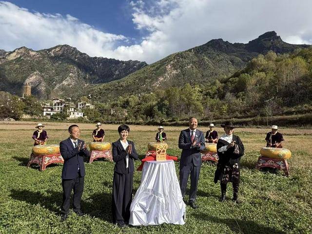 四川第二个！丹巴基卡依村入选联合国旅游组织“最佳旅游乡村”<strong></p>
<p>以太坊手续费</strong>，专家解读为何入选