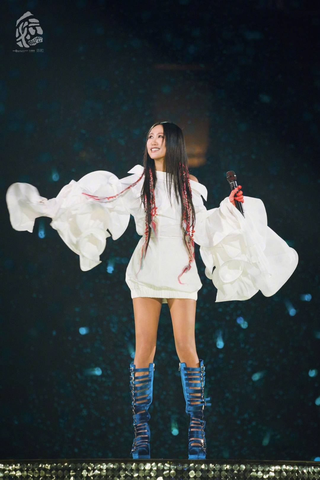 歌手陈粒演出中耳机爆炸<strong></p>
<p>以太坊app下载</strong>，发文称“将开始减少舞台工作”，透露此类事故已发生3次