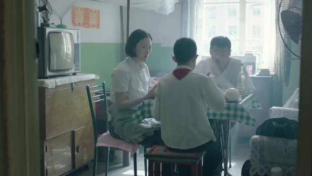 年代剧的墙<strong></p>
<p>以太坊代币查询</strong>，为什么都是上白下绿？